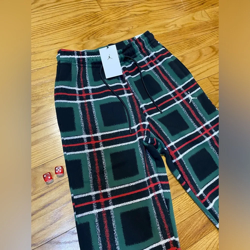 Nike Air Jordan Sweatpants Joggers Plaid Men's small Sz NEW! Green & Black & red